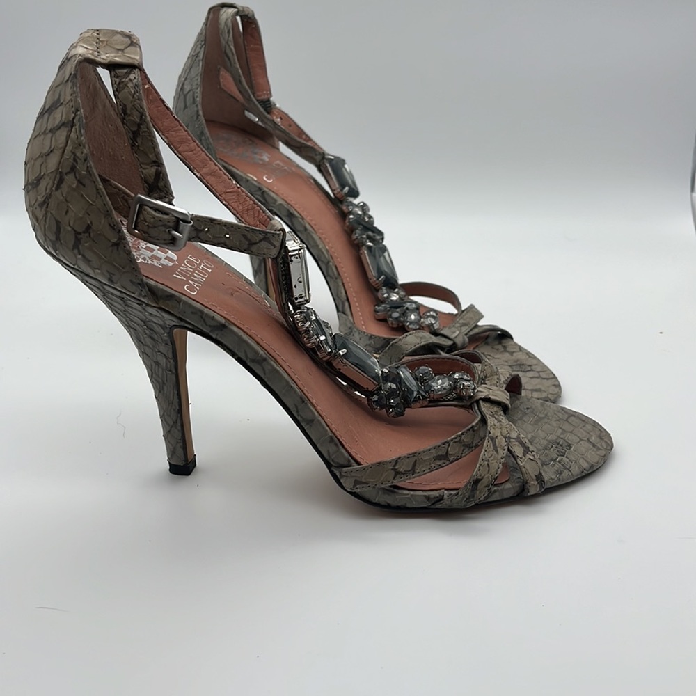 Gorgeous Vince Camuto Heels - Size 9.5 - Picture 4 of 6